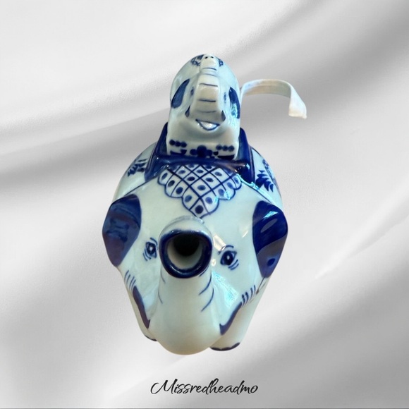 Blue Elephant Teapot - Picture 4 of 6